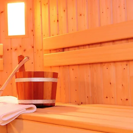 Pineiderhof Farm stay *